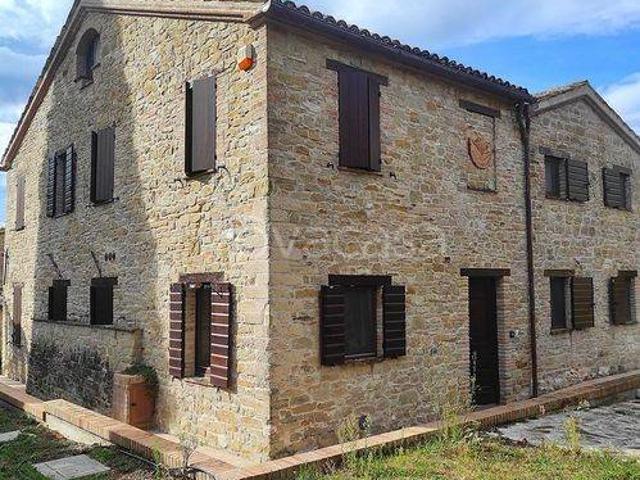 Villa singola in vendita ad Apiro