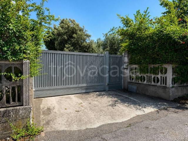 Villa singola in vendita ad Aprilia via Guglielmo Oberdan, 5, Montarelli Via dei Giardini