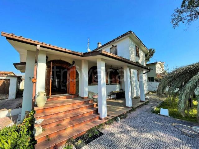 Villa singola in vendita ad Aprilia via dei Pini, Cogna