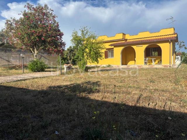 Villa singola in vendita ad Aprilia via delle Camelie, 11x, Cogna