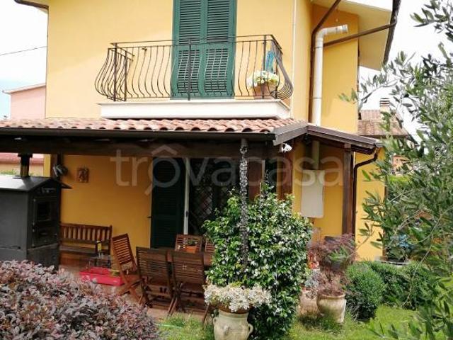 Villa singola in vendita ad Artena via del Tiglio