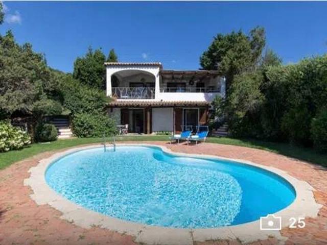 Villa singola in vendita ad Arzachena via Del Golf