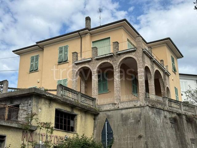 Villa singola in vendita ad Arcola via Provinciale, 50, Romito Magra