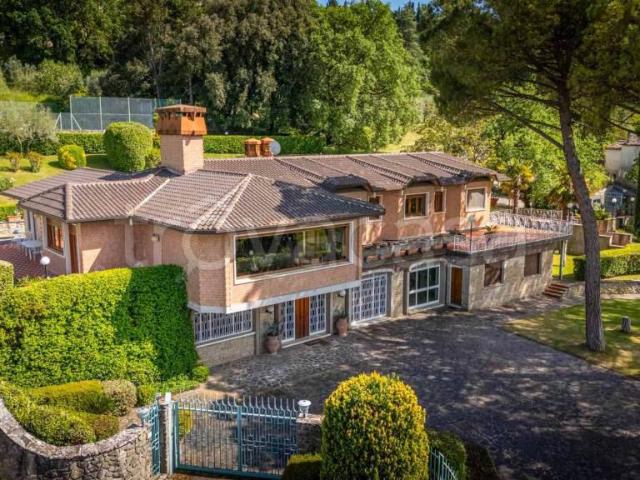 Villa singola in vendita ad Arezzo piazza Guido Monaco, Porta San Lorentino