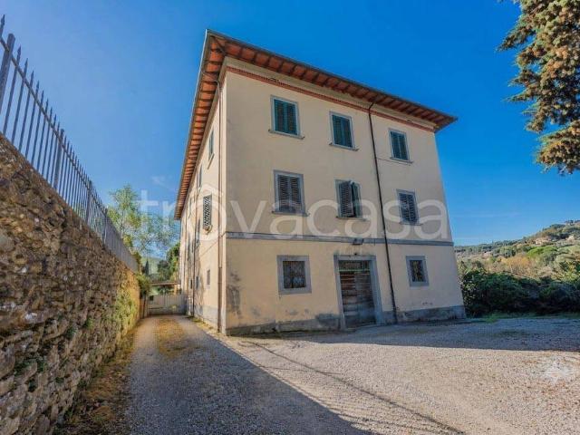 Villa singola in vendita ad Arezzo via Casentinese, Ceciliano