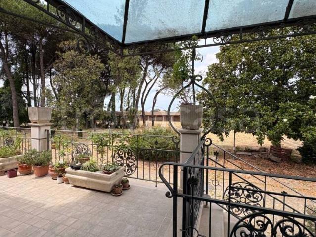 Villa singola in vendita ad Ariccia