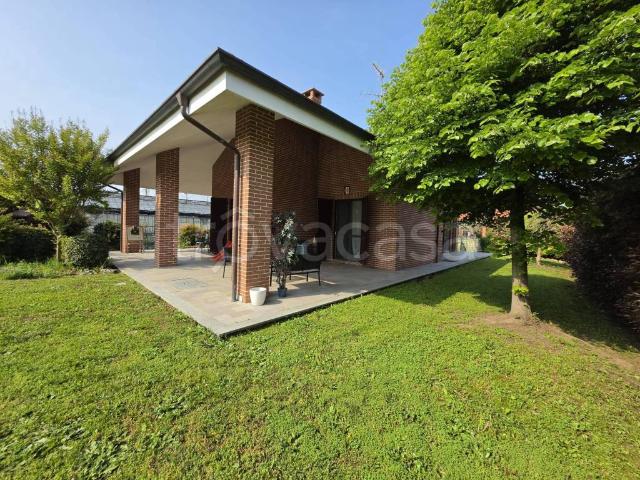 Villa singola in vendita ad Asti via Mario Cora, Corso Alessandria