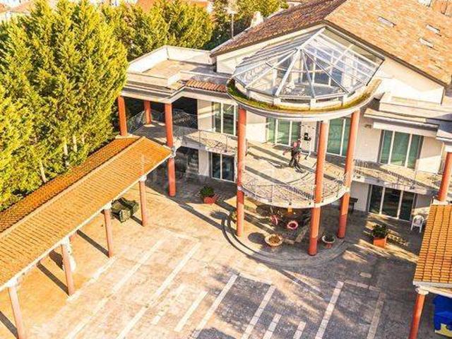 Villa singola in vendita ad Asti via Vittorio Faletti, Corso Alessandria