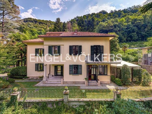 Villa singola in vendita ad Asso
