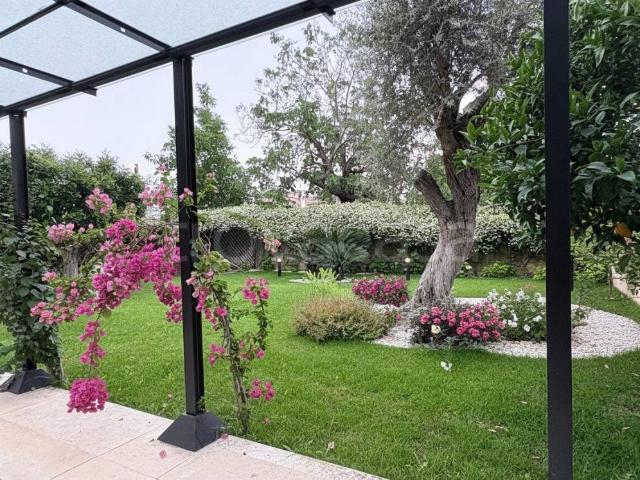 Villa singola in vendita ad Aversa