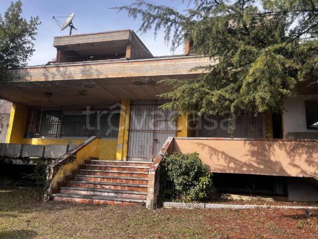 Villa singola in vendita ad Avezzano via dei Tulipani, 21