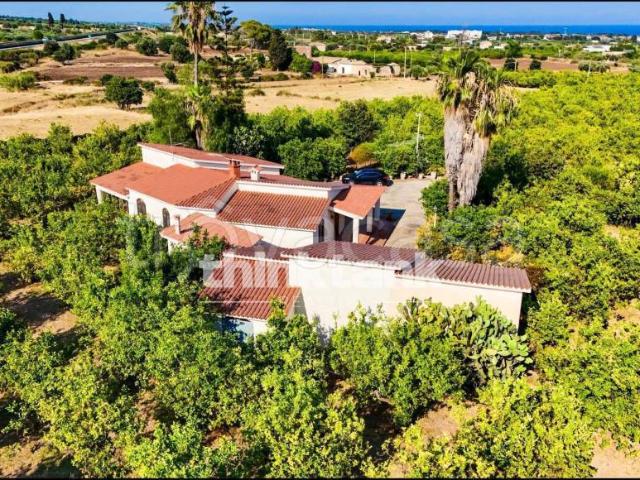 Villa singola in vendita ad Avola via Bella Pettinata