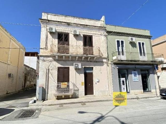 Villa singola in vendita ad Avola via siracusa, 4
