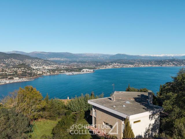 Villa signée Eugène Lizero à Théoule sur mer 250m² Théoule sur Mer