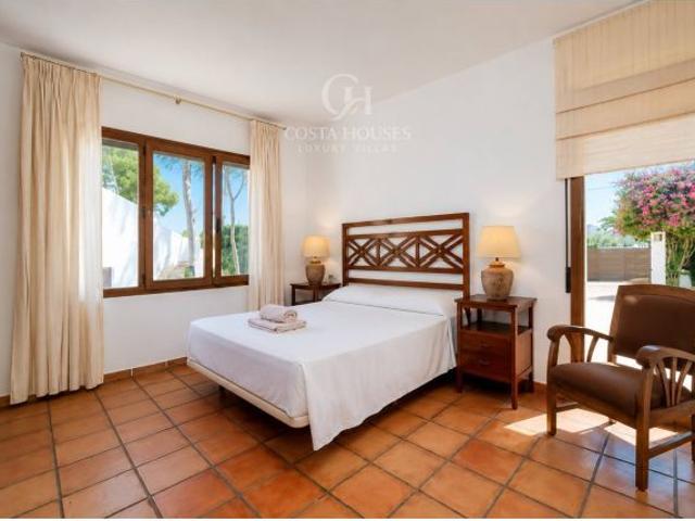 VILLA SILVANA · LUZ Y CALMA ENTRE PINOS EN JAVEA