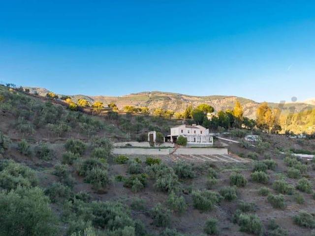 Villa situada a corta distancia en coche del pintoresco pueb. 224m² Canillas de Albaida