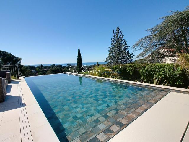 Villa Somptueuse avec vue mer sur Boulouris 250m² Saint Raphaël