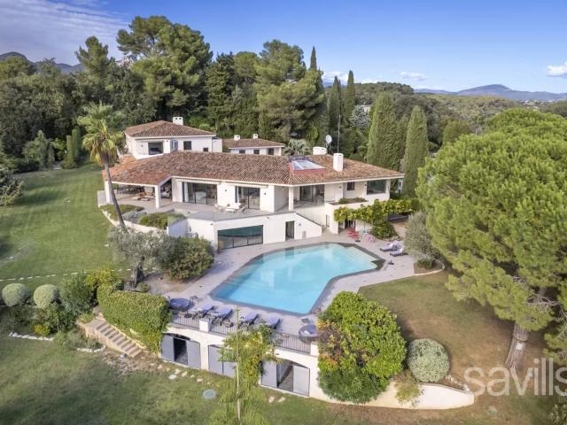 Villa somptueuse face au village de Saint Paul de Vence 828m² Saint Paul