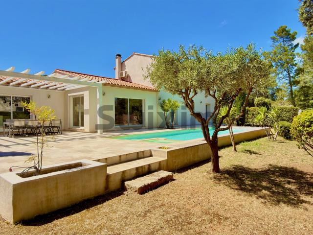 Villa spacieuse et lumineuse aux portes de Nîmes 211m² Nîmes