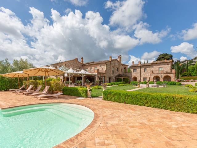 Villa spettacolare immersa nella mozzafiato campagna umbra 1202m² Amelia
