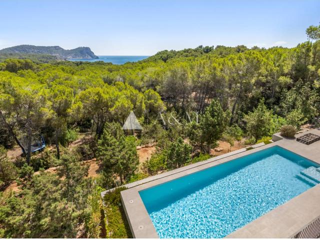 Villa Stone — Villa mediterránea exclusiva | Vistas al mar | Cala Llenya · Ibiza