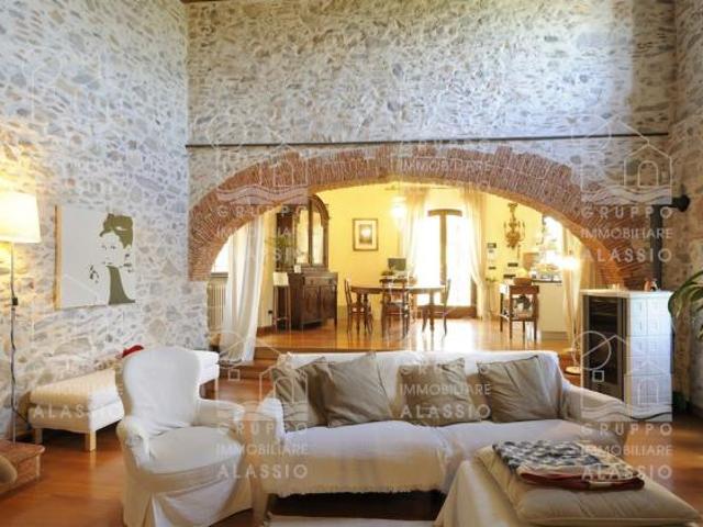 Villa Storica di prestigio con vista mare