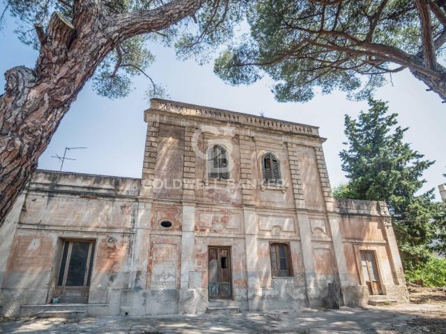 Villa storica in vendita a Grottaglie