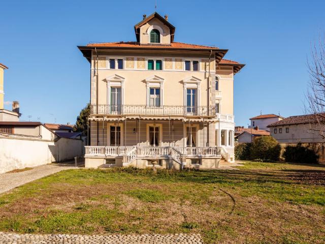 Villa Storica in vendita a Lauriano