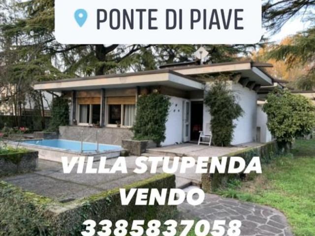 VILLA STRORDINARIA IN CENTO PONTE DI PIAVE