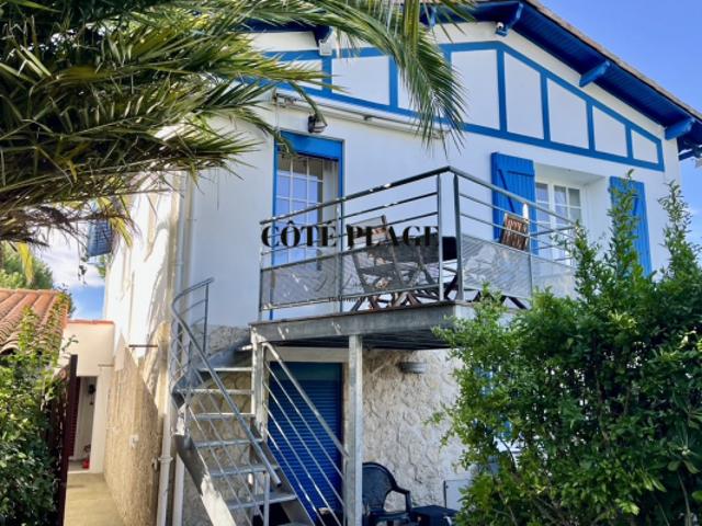 VILLA STYLE BASQUE PROCHE PLAGES ET PORT DE PLAISANCE AU PR
