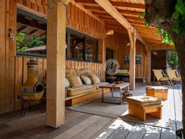 VILLA STYLE FERRET CAPIEN À LA TESTE
