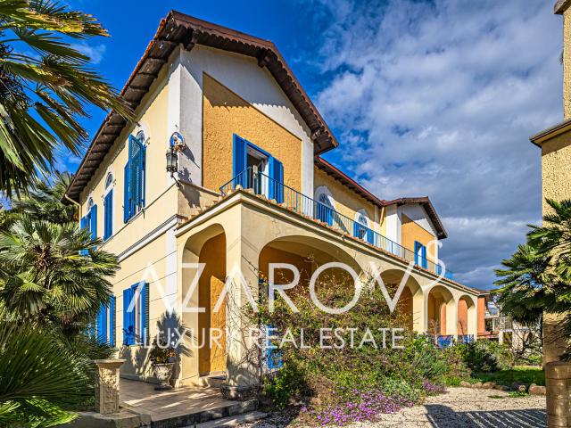 Villa sul mare a Santa Marinella in vendita 320m² Santa Marinella