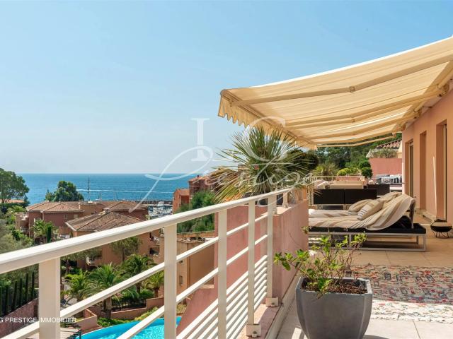 Villa sur le toit vue Mer avec immense terrasse 100m² Théoule sur Mer