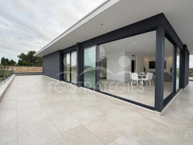 Villa sur toit avec piscine 118 m2 habitables & 210 m2 de