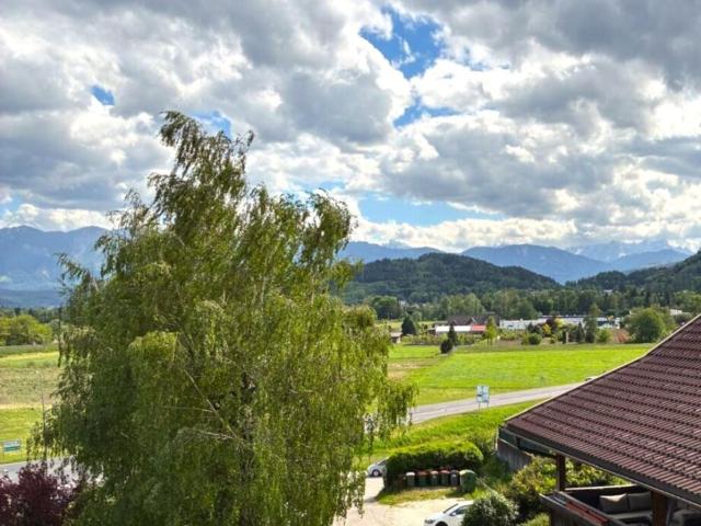 Villach: Doppel Zinshäuser Nahe Ossiacher See + Baulandreserve