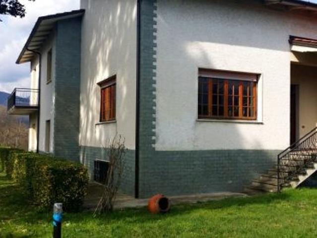 Villafranca Lunigiana 6 vani+1700 Mq Giardino su 4 Lati