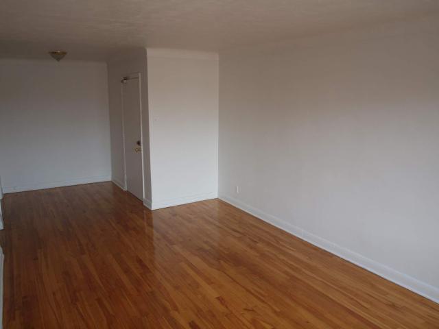 Village Millcraft Apartments Model D [object Promise] for Rent