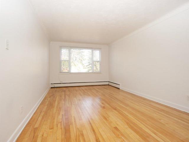 Village Millcraft Apartments 1 Bedroom Apartment for Rent at 358 Mcarthur Ave, Ottawa, ON K1L 6N7 Overbrooke