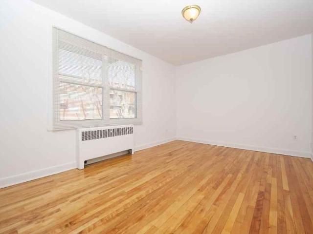 Village Millcraft Apartments 2 Bedroom Apartment for Rent at 358 Mcarthur Ave, Ottawa, ON K1L 6N7 Overbrooke