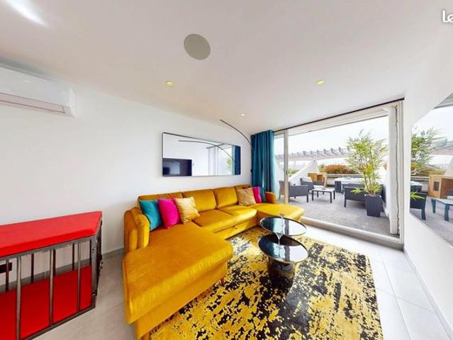 VILLAGE NATURISTE – PENTHOUSE XXL D’EXCEPTION avec Jacuzzi et 3 chambres / Haut rendement locatif