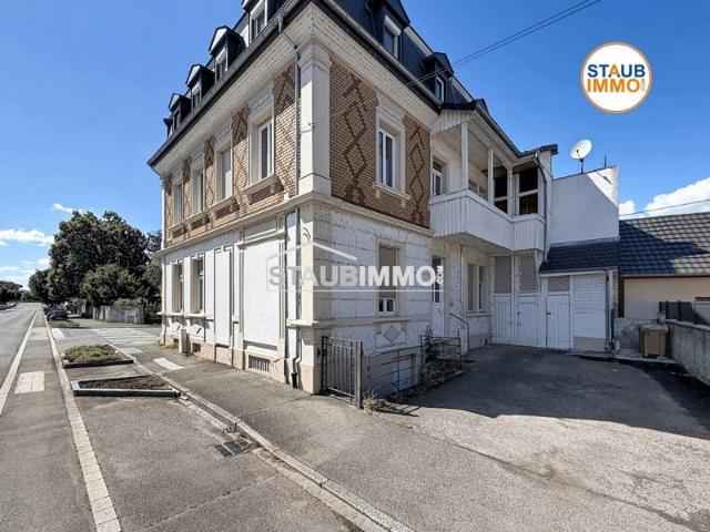 Village Neuf, Grand 5 pièces de 134 m² avec de beaux volumes
