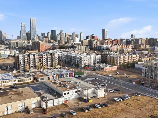 Village on 105th 2 Bed 1 Bath B1 [object Promise] for Rent
