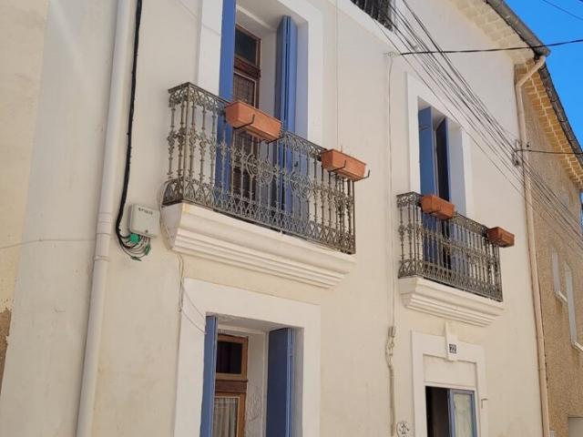 Village avec boulangerie, bar/restaurants, primeur, a 10 min. 166m² Murviel lès Béziers