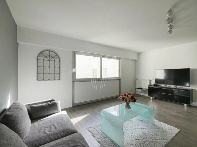 VILLAGE D'AUTEUIL. APPARTEMENT ENSOLEILLÉ