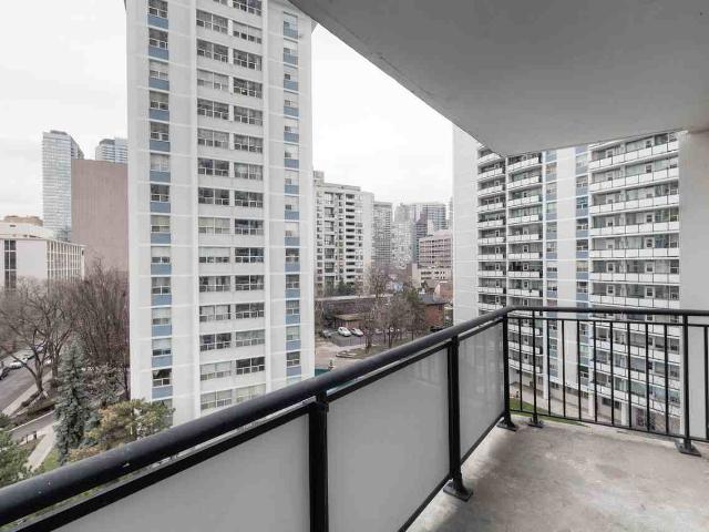 Village Green Studio Apartment for Rent at 50 Alexander St, Toronto, ON M4Y 1B6 The Village