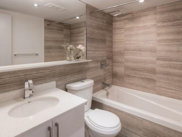 Village Green 1 Bedroom Apartment for Rent at 50 Alexander St, Toronto, ON M4Y 1B6 The Village