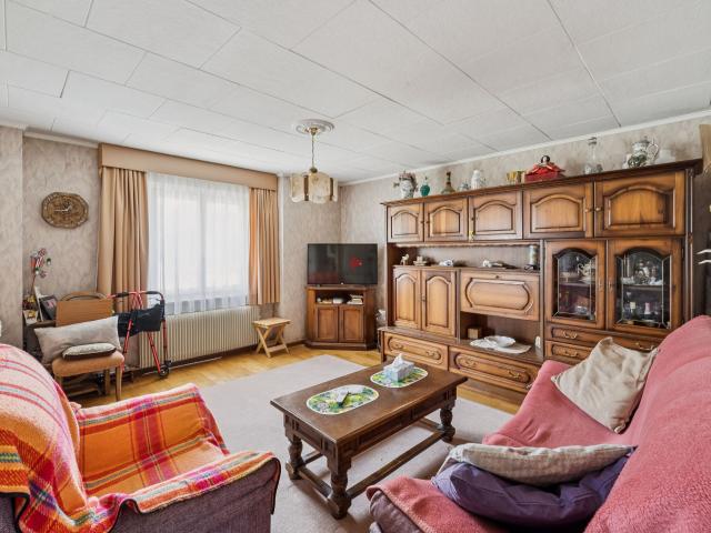 Village house with 16 rooms on sale in Chamoson 450 m² | dreamo. Ch