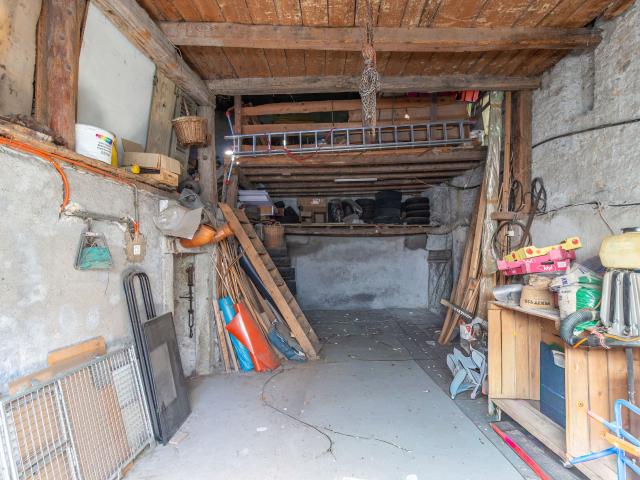 Village house with 8 rooms on sale in Village de Vétroz 310 m² | dreamo. Ch