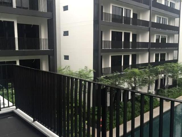 Village @ Pasir Panjang D5, Condominium