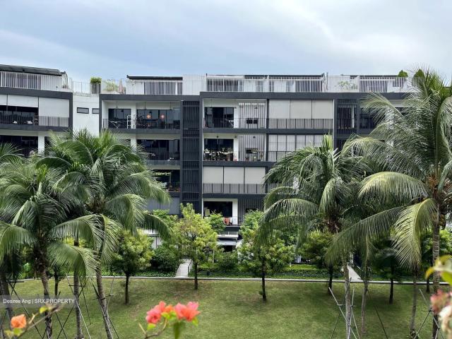 Village @ Pasir Panjang D5, Condominium